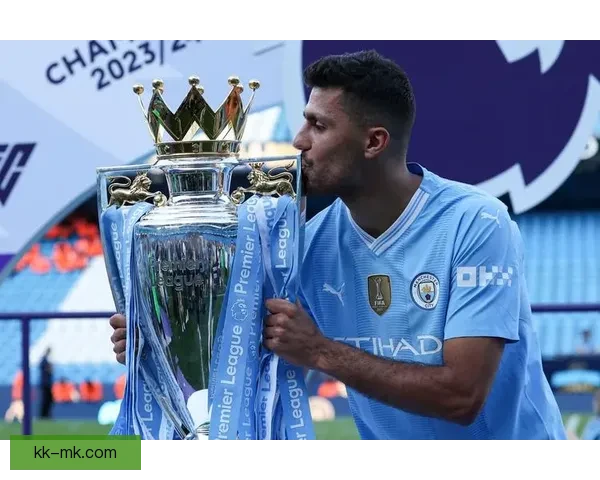 罗德里荣膺2023世俱杯金球奖 曼城中场核心统治力深度全景解析