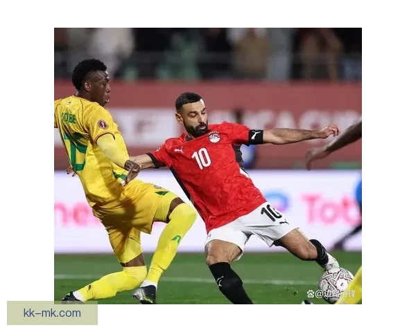 萨纳布里亚倒钩破门绝杀助塞维利亚险胜对手晋级