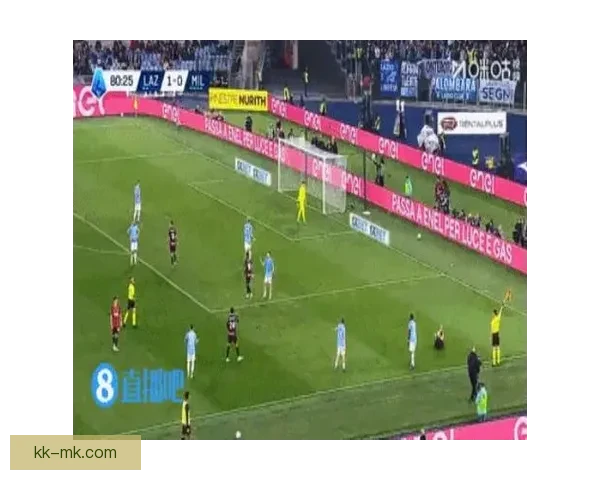 莱奥在米兰状态起伏不定遭遇部分极端球迷嘘声引发热议