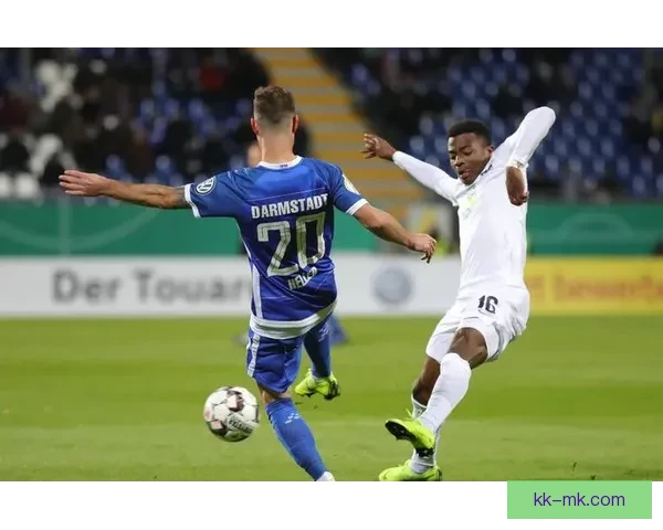 迪亚比效力维拉一年后离队转战沙特联赛