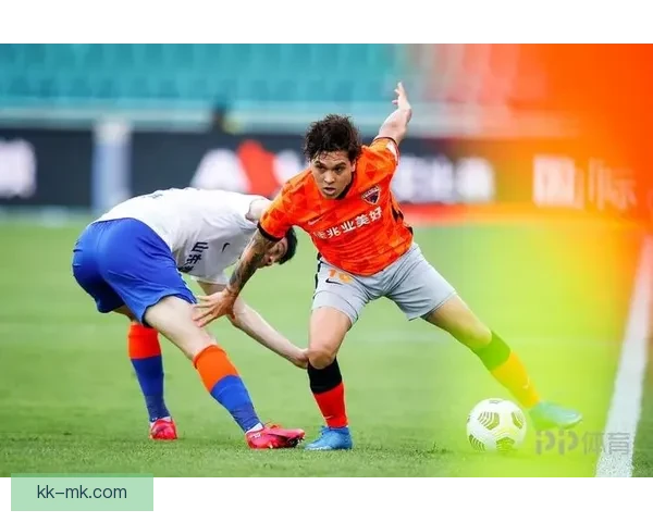 金特罗任意球破门为哥伦比亚国家队首开纪录展现精准脚法